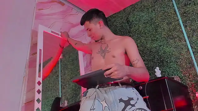 Star blaze online show from 03-17-26, 07:06