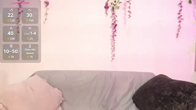 chloe peach  online show from 06-12-26, 12:59