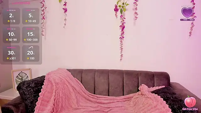 chloe peach  online show from 06-17-26, 01:01