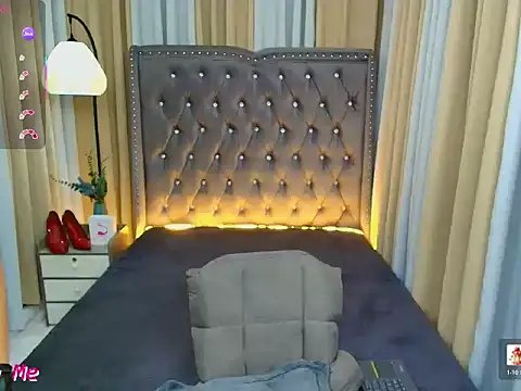 Snapshot of Clea_Moore chatting on 03-08-26, 03:54 Clea Moore online show from 03-08-26, 03:54