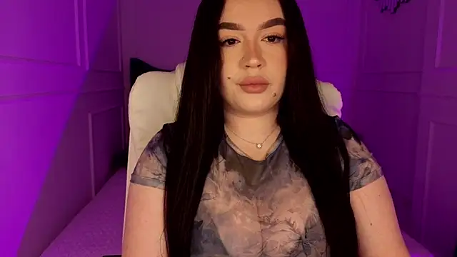 tinafox  online show from 03-26-26, 09:37