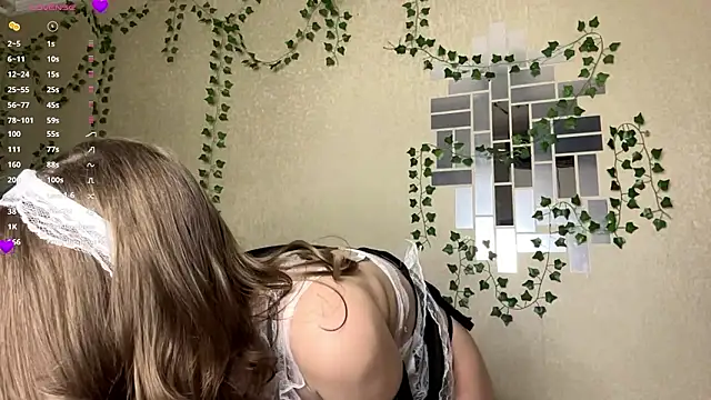 Snapshot of elsadaedra chatting on 03-24-26, 02:11 elsadaedra online show from 03-24-26, 02:11