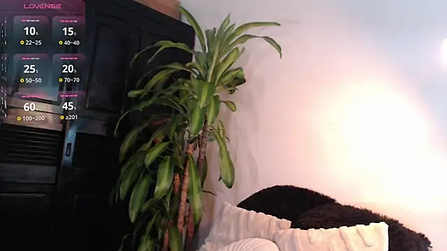 Mia Volkova  online show from 05-09-26, 01:27