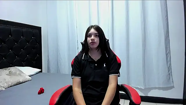 EmmaSnnow online show from 02-02-26, 12:15