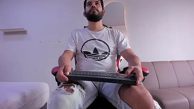 LucasBeaumont online show from 02-02-26, 01:54