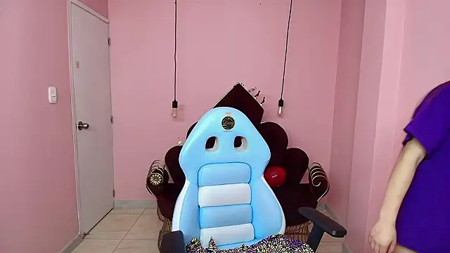 Ashley benson x online show from 02-26-26, 09:47