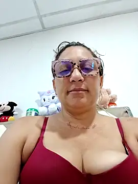 mariacarlota online show from 05-07-26, 01:16