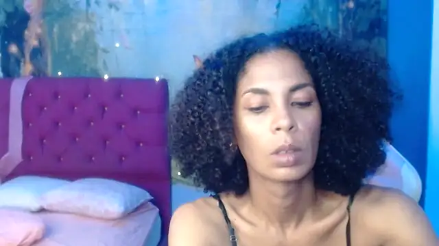 Snapshot of rosa_skinny chatting on 06-11-26, 12:32 rosa skinny online show from 06-11-26, 12:32