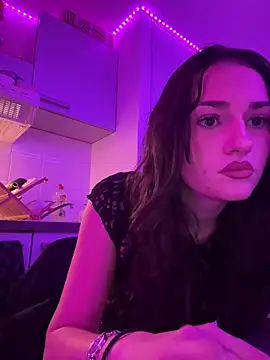 claraaaa06 online show from 01-18-26, 08:34