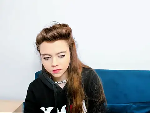 AmazingLilly online show from 02-04-26, 07:20