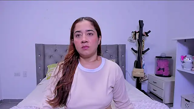 Snapshot of naive_natty10 chatting on 02-12-26, 10:16 naive natty10 online show from 02-12-26, 10:16