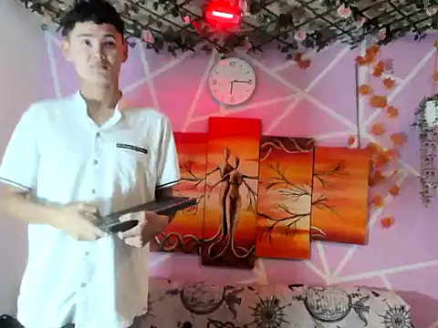 Milanhot2006 online show from 02-14-26, 01:13