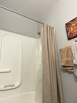 QueeneCoco online show from 02-05-26, 03:55