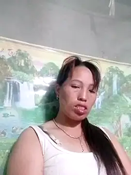 Gummiesu online show from 05-15-26, 06:26