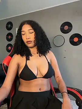 solecito011 online show from 06-17-26, 10:32