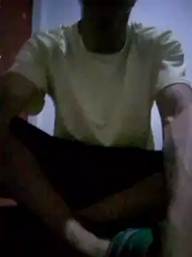 Snapshot of angelguere chatting on 03-05-26, 02:07 angelguere online show from 03-05-26, 02:07