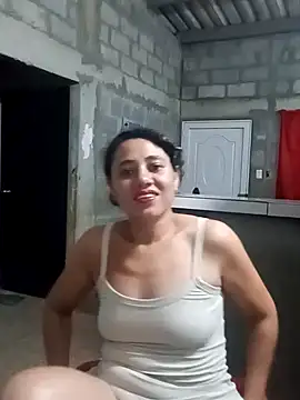 Snapshot of allexa_gomez chatting on 04-17-26, 04:48 allexa gomez online show from 04-17-26, 04:48