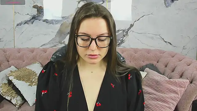 MoonlightLovee online show from 01-19-26, 01:53