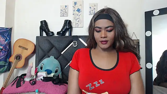 Natashabella    online show from 06-10-26, 01:28