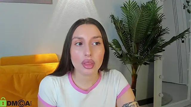 Celine Coello online show from 02-04-26, 04:07