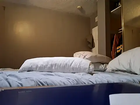 Hrnymanedawg13 online show from 02-02-26, 08:46