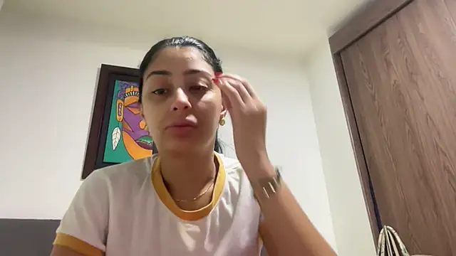 AbrilSantosxo online show from 06-17-26, 01:45