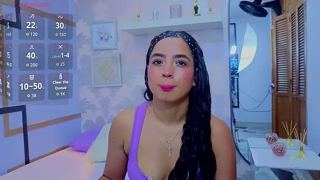 Snapshot of Emma_Thompssonn chatting on 03-12-26, 12:00 Emma Thompssonn online show from 03-12-26, 12:00