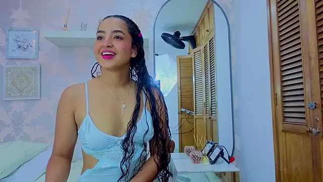 Snapshot of Emma_Thompssonn chatting on 03-14-26, 11:48 Emma Thompssonn online show from 03-14-26, 11:48