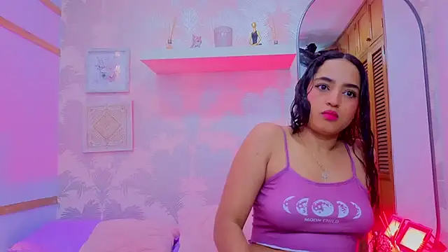 Snapshot of Emma_Thompssonn chatting on 03-16-26, 11:58 Emma Thompssonn online show from 03-16-26, 11:58