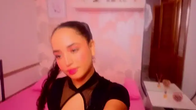 Emma Thompssonn online show from 06-17-26, 12:29