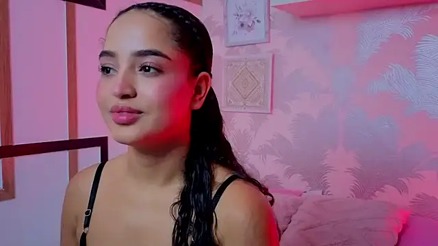 Emma Thompssonn online show from 06-20-26, 12:19