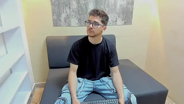 MATTHEW EVANS1 online show from 02-09-26, 12:42