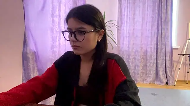 SaintMari online show from 04-29-26, 01:37