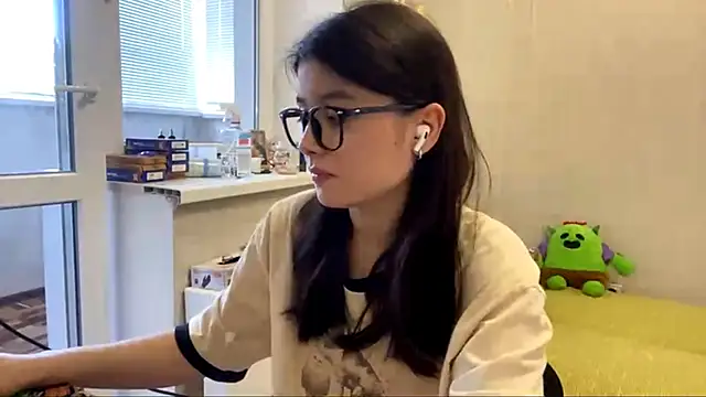 SaintMari online show from 06-16-26, 02:19