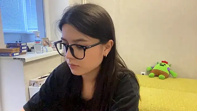 SaintMari online show from 06-21-26, 02:30