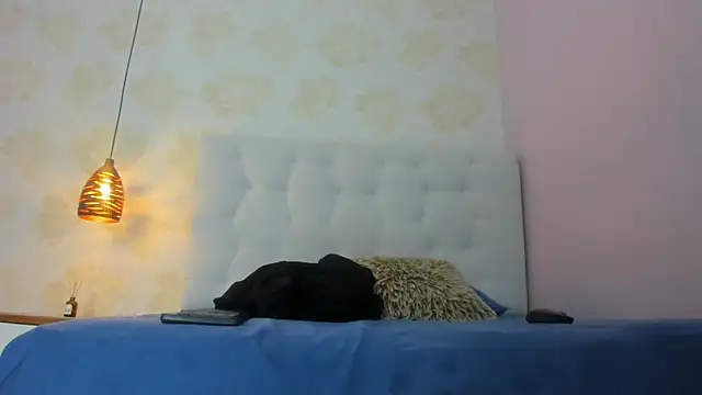 Snapshot of HANA_RUSSO chatting on 03-07-26, 12:24 HANA RUSSO online show from 03-07-26, 12:24