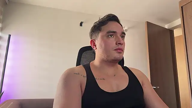 Robyn Rocki online show from 02-05-26, 04:11