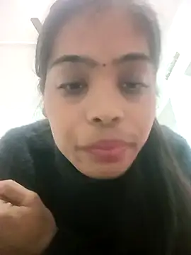 Snapshot of SexyDeepika2321 chatting on 01-17-26, 04:22 SexyDeepika2321 online show from 01-17-26, 04:22