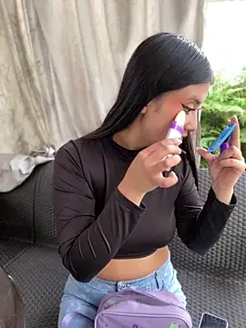 StrawberryPink  online show from 03-20-26, 11:37