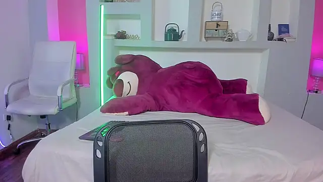 Snapshot of Rosy_Sweet chatting on 02-25-26, 11:53 Rosy Sweet online show from 02-25-26, 11:53