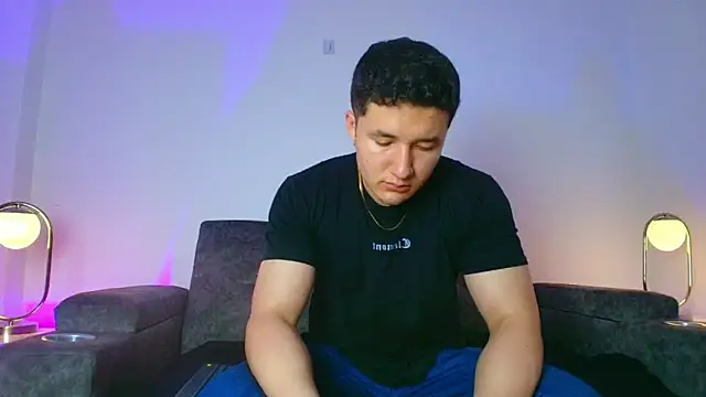 Snapshot of Alexander_Connor chatting on 04-24-26, 12:07 Alexander Connor online show from 04-24-26, 12:07