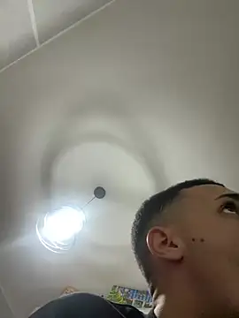 Snapshot of piccolo2002 chatting on 02-05-26, 05:17 piccolo2002 online show from 02-05-26, 05:17