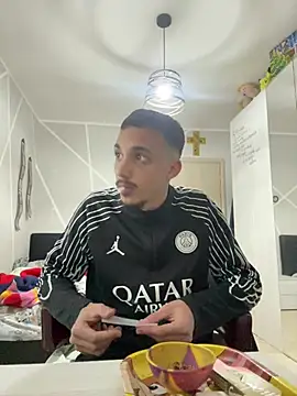 Snapshot of piccolo2002 chatting on 03-07-26, 09:34 piccolo2002 online show from 03-07-26, 09:34