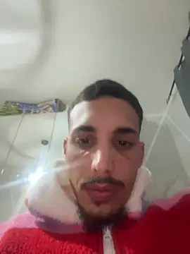 Snapshot of piccolo2002 chatting on 03-09-26, 07:40 piccolo2002 online show from 03-09-26, 07:40