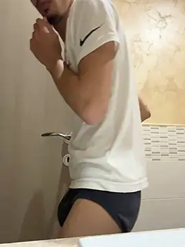 Snapshot of piccolo2002 chatting on 03-19-26, 05:50 piccolo2002 online show from 03-19-26, 05:50