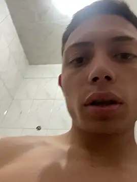 santiObrero online show from 03-12-26, 08:37