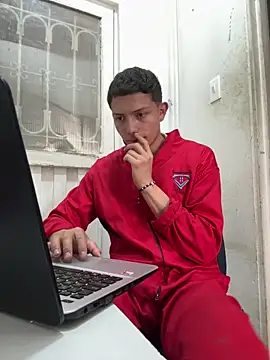 santiObrero online show from 05-01-26, 03:27