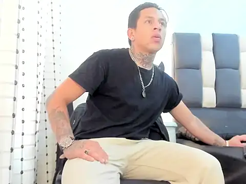 cami-coral1 online show from 02-02-26, 07:23