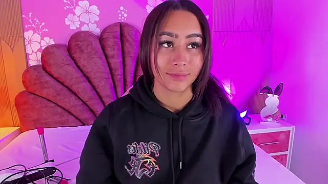 Snapshot of MadisonFox1 chatting on 02-27-26, 11:32 MadisonFox1 online show from 02-27-26, 11:32