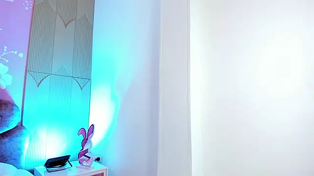 Snapshot of MadisonFox1 chatting on 03-08-26, 11:58 MadisonFox1 online show from 03-08-26, 11:58